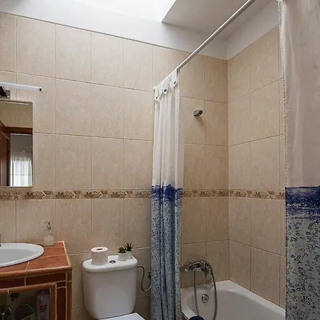Terraced House - Tfn021008-iyd *